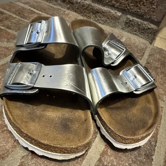 Birkenstock Arizona Silver Leather Soft Footbed Size 10-10.5 - Picture 7 of 16